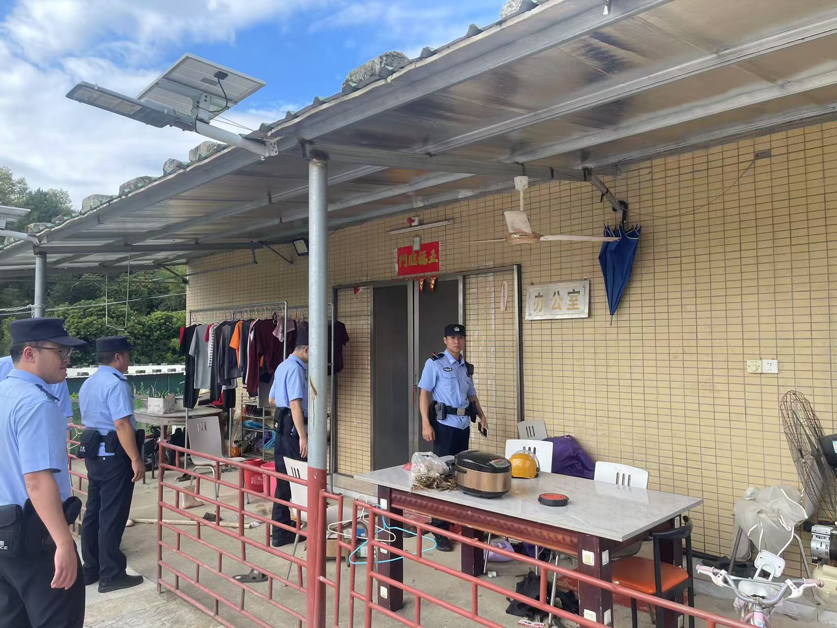 20241026八萬鎮(zhèn)開展涉毒風(fēng)險(xiǎn)行業(yè)專項(xiàng)清理清查統(tǒng)一大行動(dòng).doc_11